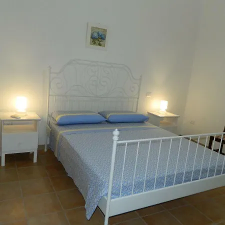 Citrus Garden Bed and Breakfast *