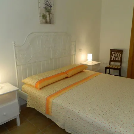 Bed & Breakfast Citrus Garden *